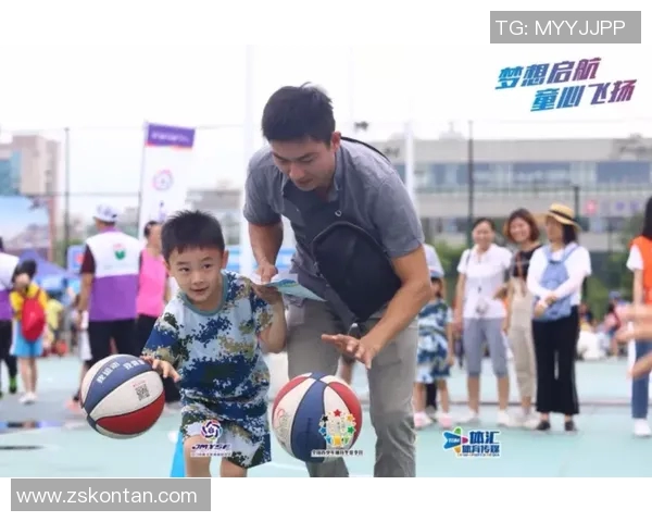 外国足球明星与孩子们的亲子时光揭秘温馨瞬间与成长故事