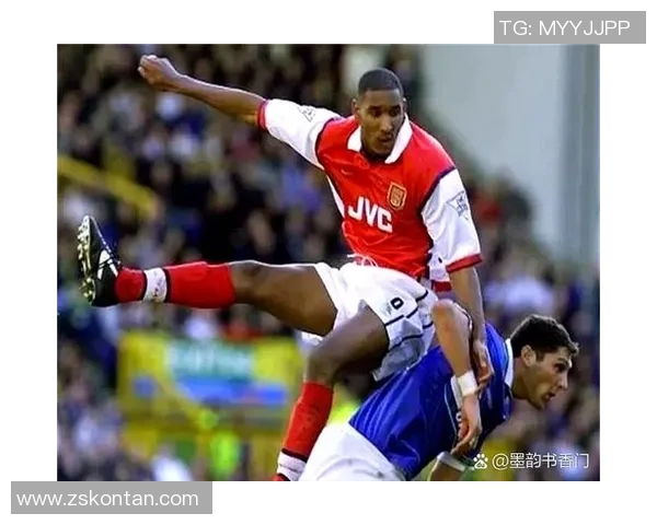 足球明星为何在年轻时便崭露头角探讨背后的原因与影响因素